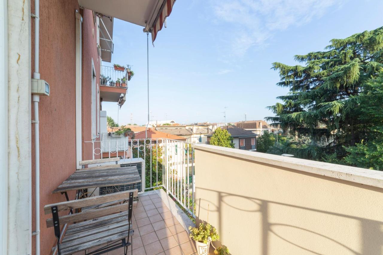 Precotto Comfortable Flat With Balcony Apartment Milan Exterior photo